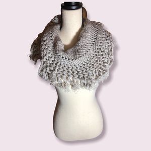 2/$17🤑 AE Beige Fringe Crochet Knitted Hand-Made Tunnel Infinity Scarf